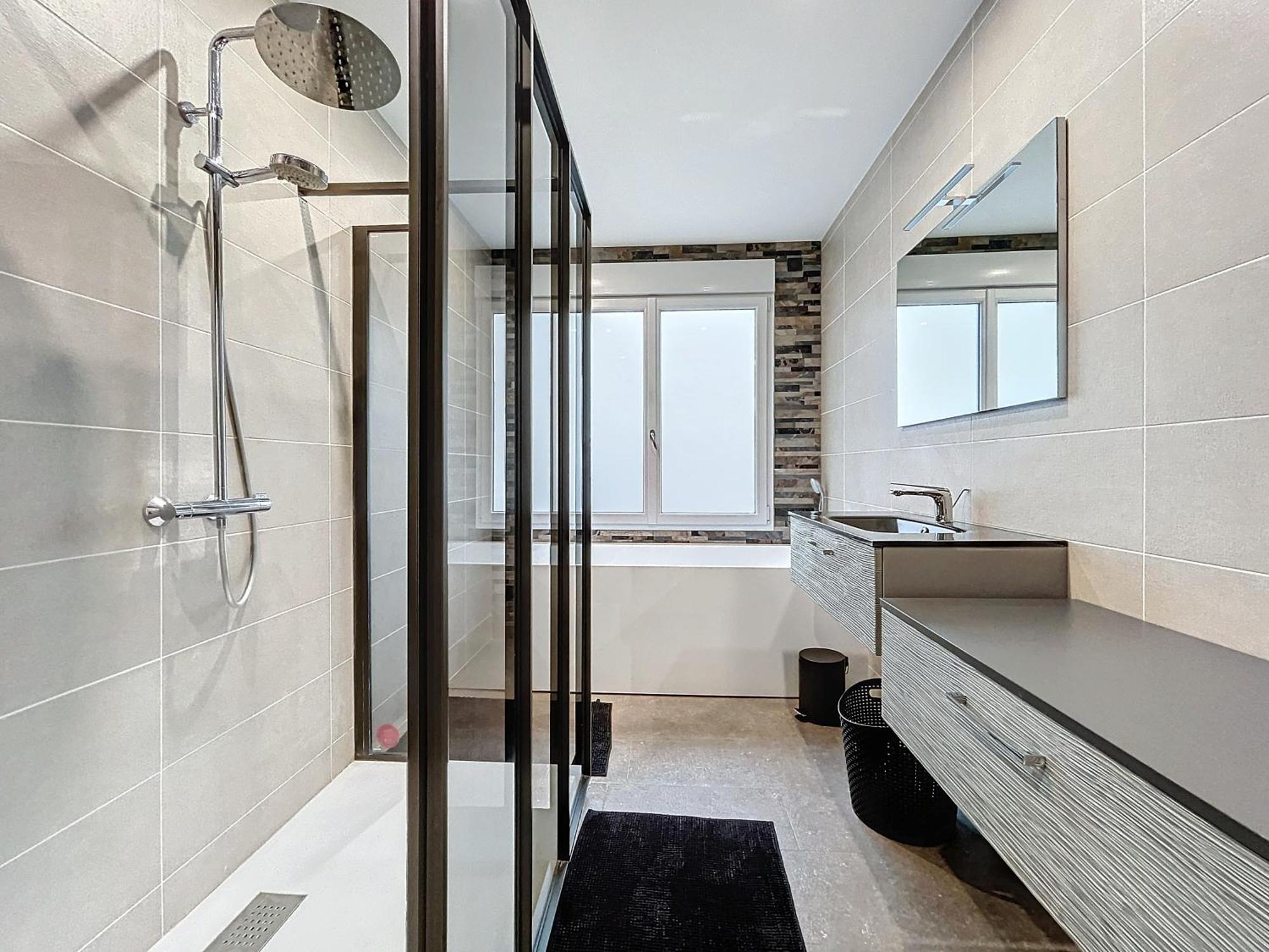 Loft Terrasse Avec Spa Proche Centre Historique Montluçon Zewnętrze zdjęcie